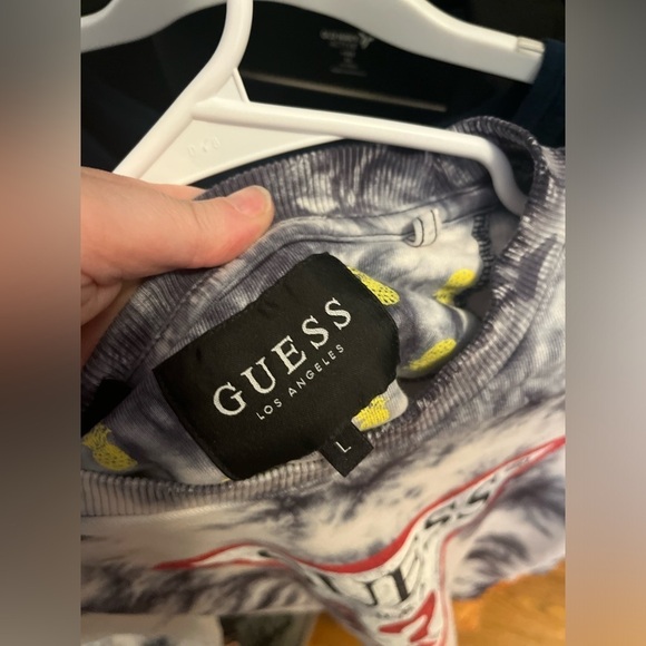 Men's Tie-Dye Guess Logo Graphic Sweatshirt size Large - Picture 4 of 6